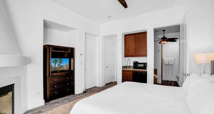 Modern Oasis C | Studio Legacy Villa
