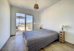 3 室のベッドルーム、ベッドシーツ