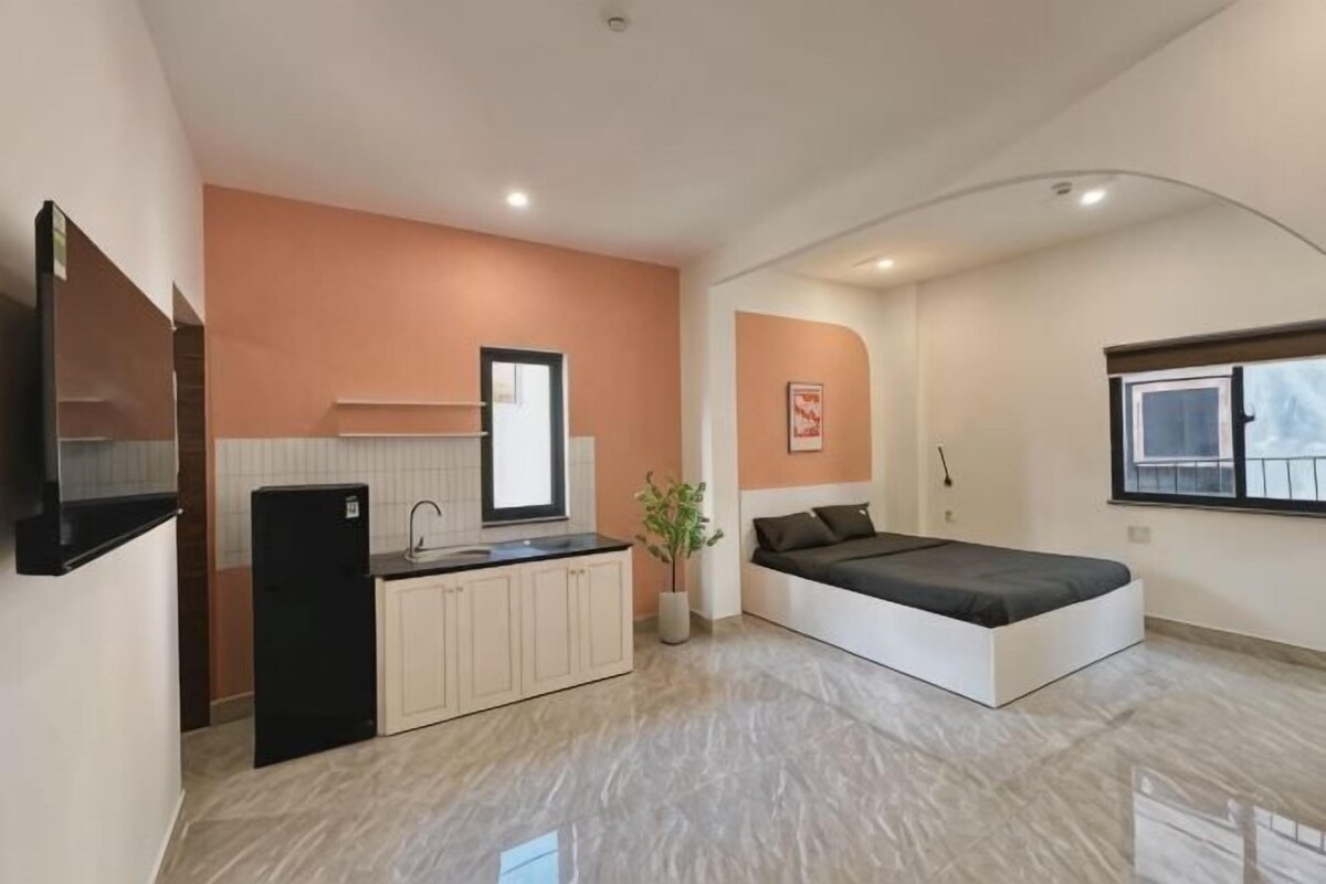 Blackout drapes, soundproofing, WiFi (free)