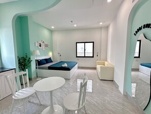 Estúdio superior | Cortinas blackout, quartos à prova de som, Wi-Fi de cortesia