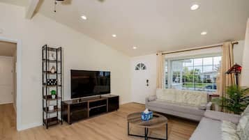 Televisión y oficina