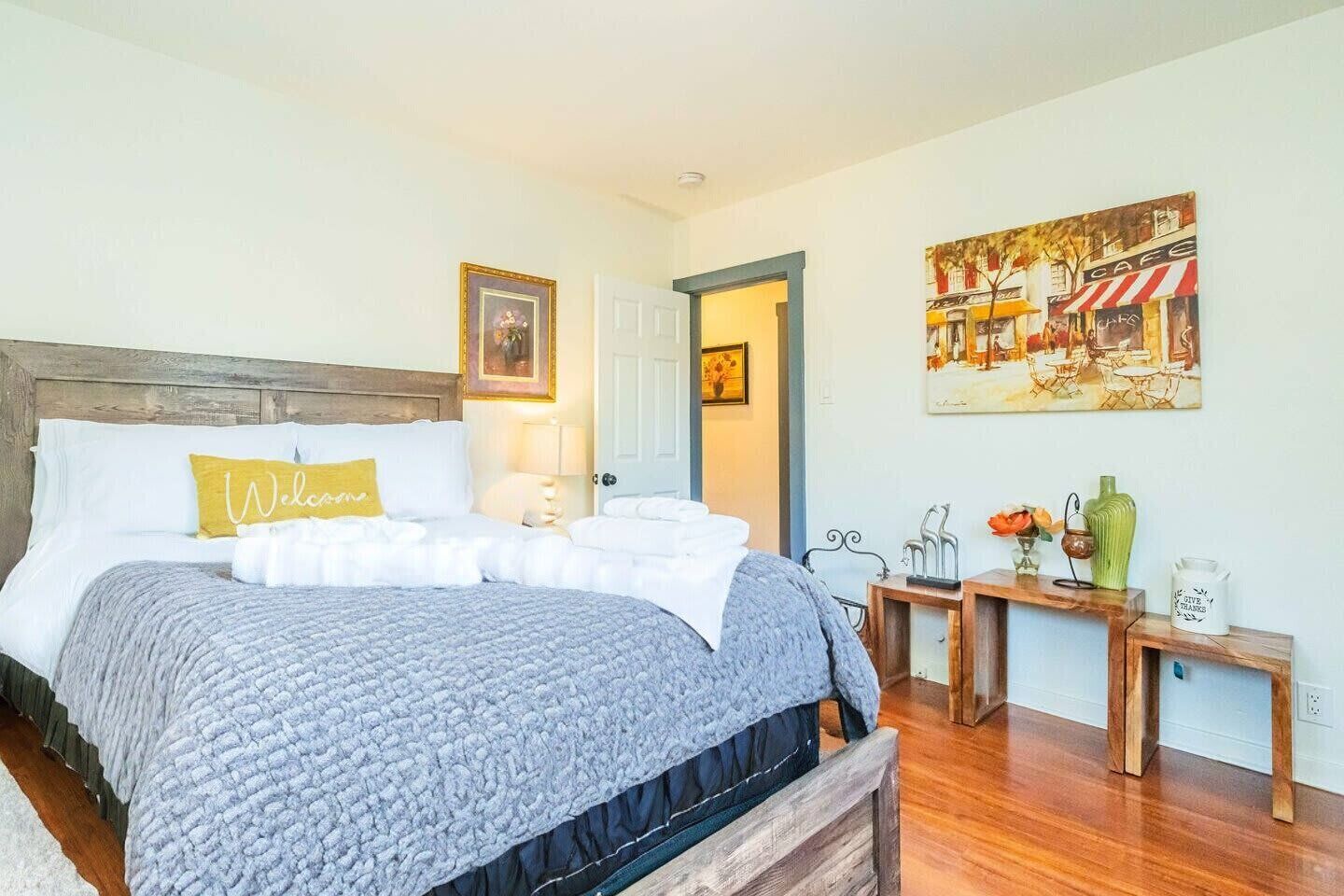 3 Schlafzimmer, Schreibtisch, Bügeleisen/Bügelbrett, WLAN