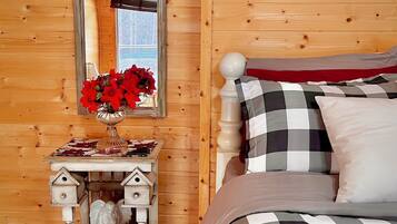 3 slaapkamers, een strijkplank/strijkijzer, gratis wifi, beddengoed