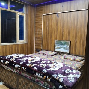 1 dormitorio y ropa de cama