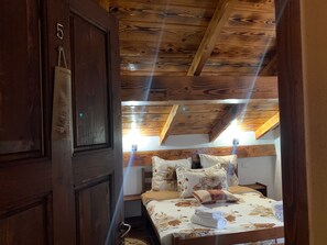 5 habitaciones, wifi y ropa de cama