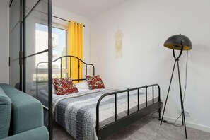 1 makuuhuone, silitysrauta/-lauta, Wi-Fi, vuodevaatteet