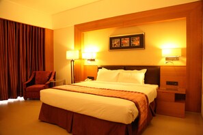 Quarto casal | Cofres nos quartos, ferros/tábuas de passar roupa, Wi-Fi de cortesia