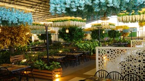 Free daily buffet breakfast - Mirasol Resort (Daman)