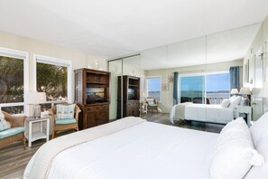 2 室のベッドルーム、デスク、アイロン / アイロン台、旅行用ベビーベッド