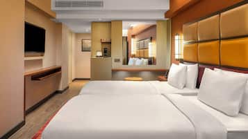 Standard-Zweibettzimmer, 2 Einzelbetten, Balkon, Poolblick | Laptopgeeigneter Arbeitsplatz, schallisolierte Zimmer, kostenloses WLAN