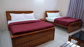 Egyptian cotton sheets, premium bedding, free WiFi