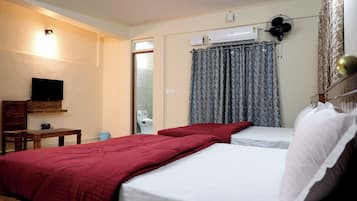 Egyptian cotton sheets, premium bedding, free WiFi