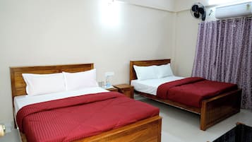 Egyptian cotton sheets, premium bedding, free WiFi