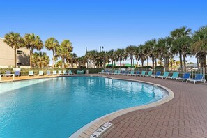 Piscine intérieure, piscine chauffée