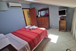 3 Schlafzimmer, Bügeleisen/Bügelbrett, WLAN, Bettwäsche