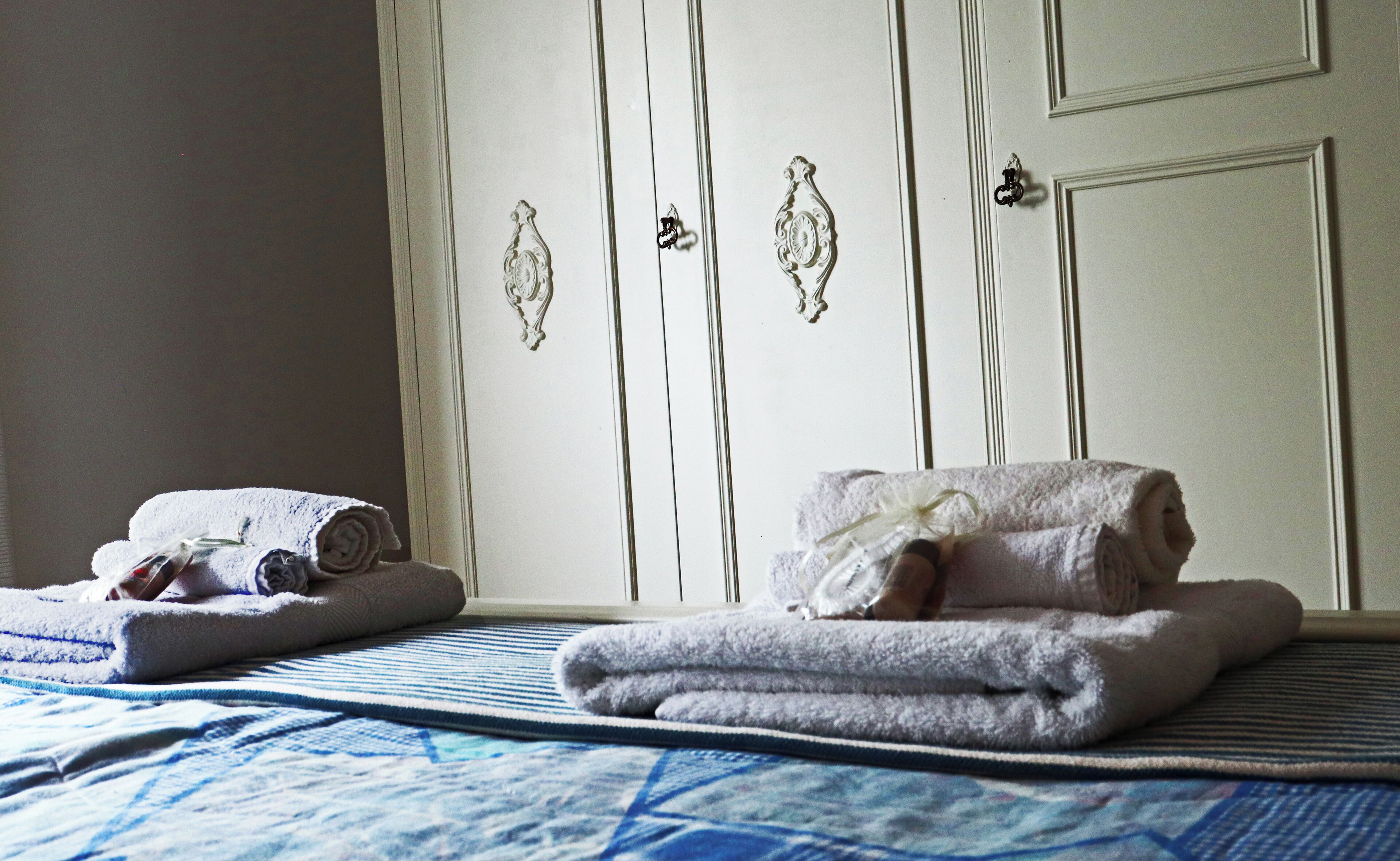 3 chambres, fer et planche à repasser, lit parapluie, Wi-Fi gratuit