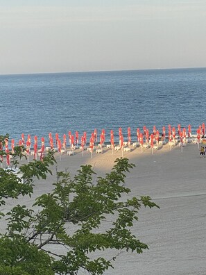 Beach towels - The house of roses (Eforie Nord)