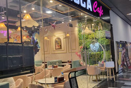 Luxury Deluxe Suite by Gt Studios