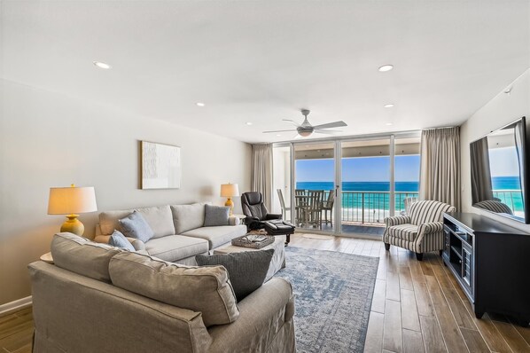 TV - Destin Gulfgate 2 Bedroom, 2 Bath Gulf-Front Condo! (Destin)