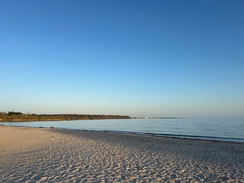 Maison à 650 m de la Plage. Proche Port de Plaisance et du Golf de Cornouaille