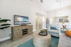 Smart TV - 7206 Treetops: Beach Villa - Walk to Beach, Free Bikes & Chairs, Pet-Friendly (Hilton Head Island)