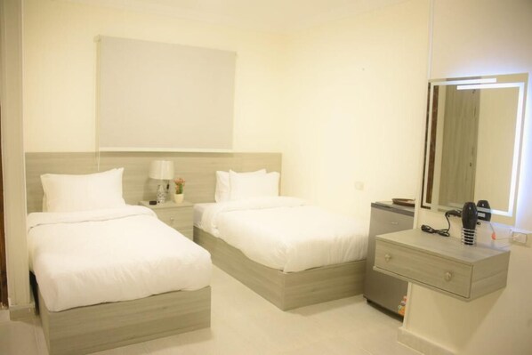 2 bedrooms, WiFi, bed sheets - Conveniently close to the pyramids and Sphinx in Egypt, very comfortable stay! (Giza Governorate)