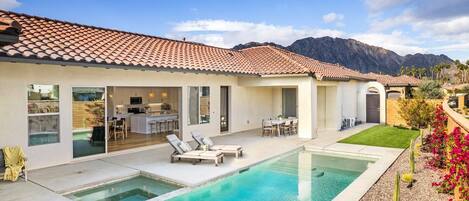 Et oppvarmet basseng