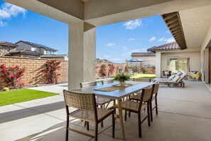 Outdoor dining - Golf Lover's Haven: Private Pool & Spa (La Quinta)