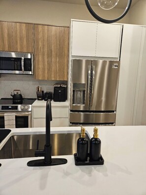Microwave, oven, stovetop, dishwasher