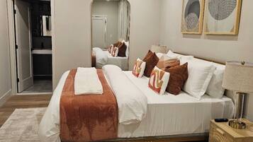 3 slaapkamers, een strijkplank/strijkijzer, wifi, beddengoed