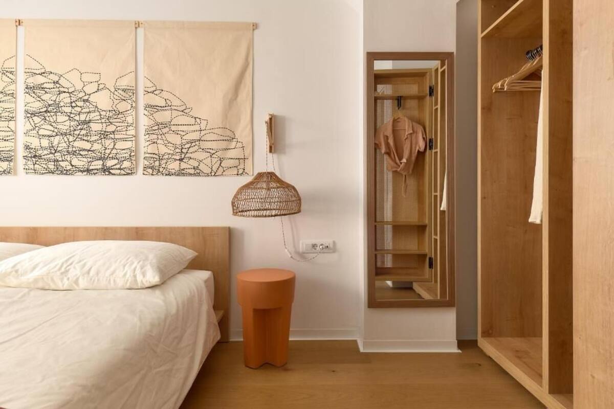 Deluxe Apartment, 2 Bedrooms, Terrace, City View | Blackout drapes, free WiFi, bed sheets