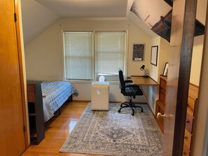 4 bedrooms, iron/ironing board, WiFi, bed sheets - Spacious Louisville Bungalow Close to Everything! 4 Beds/2 Full Baths (Louisville)