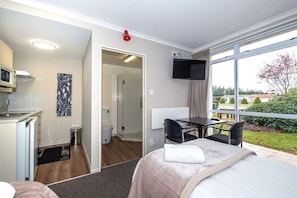 3 bedrooms, iron/ironing board, travel crib, WiFi