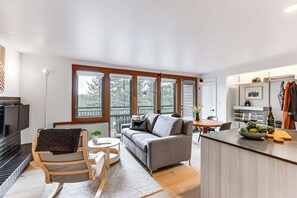 Apartment (1 Bedroom) | Interior