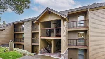 Apartment (1 Bedroom) | Interior