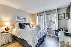 Apartment (2 Bedrooms) | Interior - Walk to Beach: Hilton Head Condo w/ Water Views (Hilton Head Island)