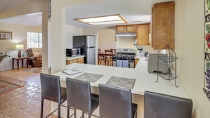 Unclassified image, 5 of 25, button - Pet-friendly Bullhead City Home ~ 2 Mi to River! (Bullhead City)