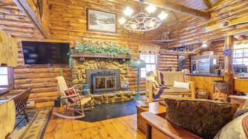 House (1 Bedroom) | Interior