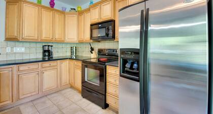 Shared Game Room & Lake Access: Hiram Apartment