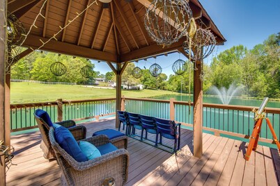 Walk to Lake: Hiram Hideaway w/ Shared Gazebo!