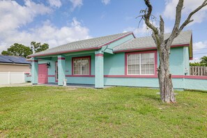 House (3 Bedrooms) | Interior - Mins to the Coast: Port St Lucie Home w/ Lanai! (Port Saint Lucie)