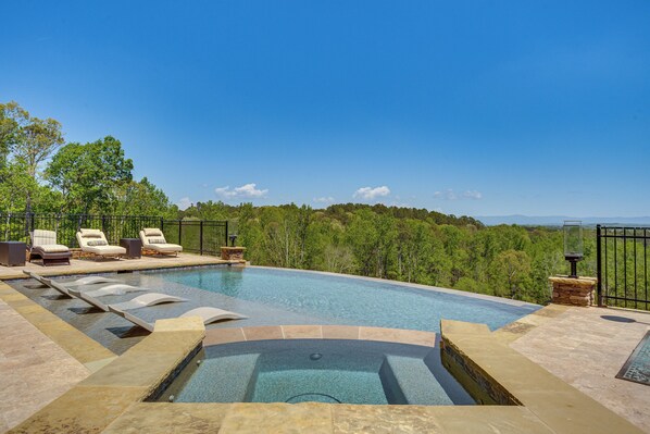 Outdoor pool - Infinity Pool + Mtn Views: Luxe Talking Rock Home (Talking Rock)