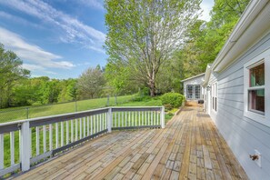 House (3 Bedrooms) | Interior - Deck & Views! Secluded Retreat 12 Mi to Asheville (Fairview)