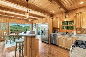 House (4 Bedrooms) | Interior - 4 Mi to Sapphire Ski! Mtn-view Cabin w/ Deck (Sapphire)