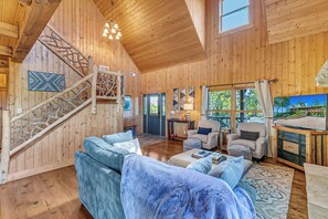 Interior - 4 Mi to Sapphire Ski! Mtn-view Cabin w/ Deck (Sapphire)