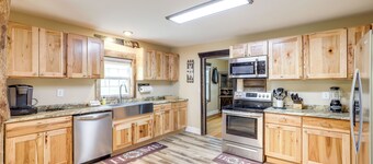 Hike & Relax: Blue Ridge Mountain Retreat!