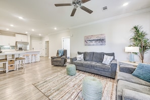 Apartment (3 Bedrooms) | Interior - Gorgeous Calabash Condo w/ Balcony & Pool Access! (Calabash)