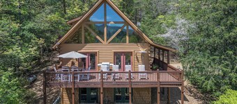 Unwind Fireside + Game Room Fun! Warne Mtn Escape