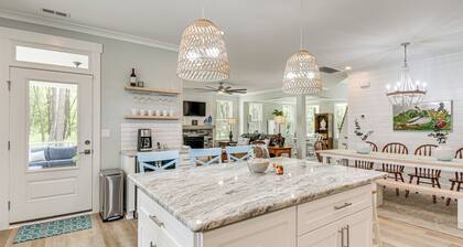 Cape Charles Home: Private Pier & Beach-front Deck