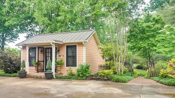 Apartment (0 Bedroom) | Front of property